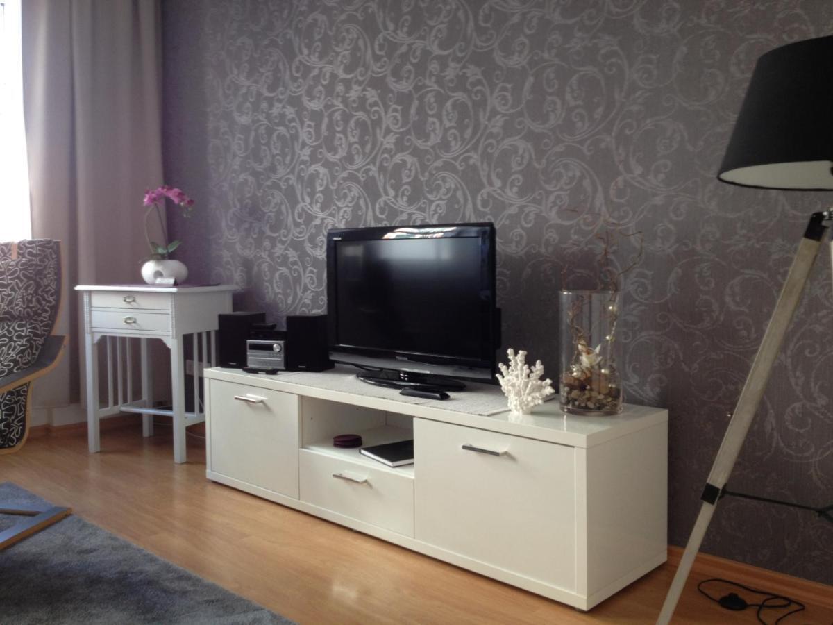 Ferienwohnung Am Schlossparkcenter ชเวียรีน ภายนอก รูปภาพ